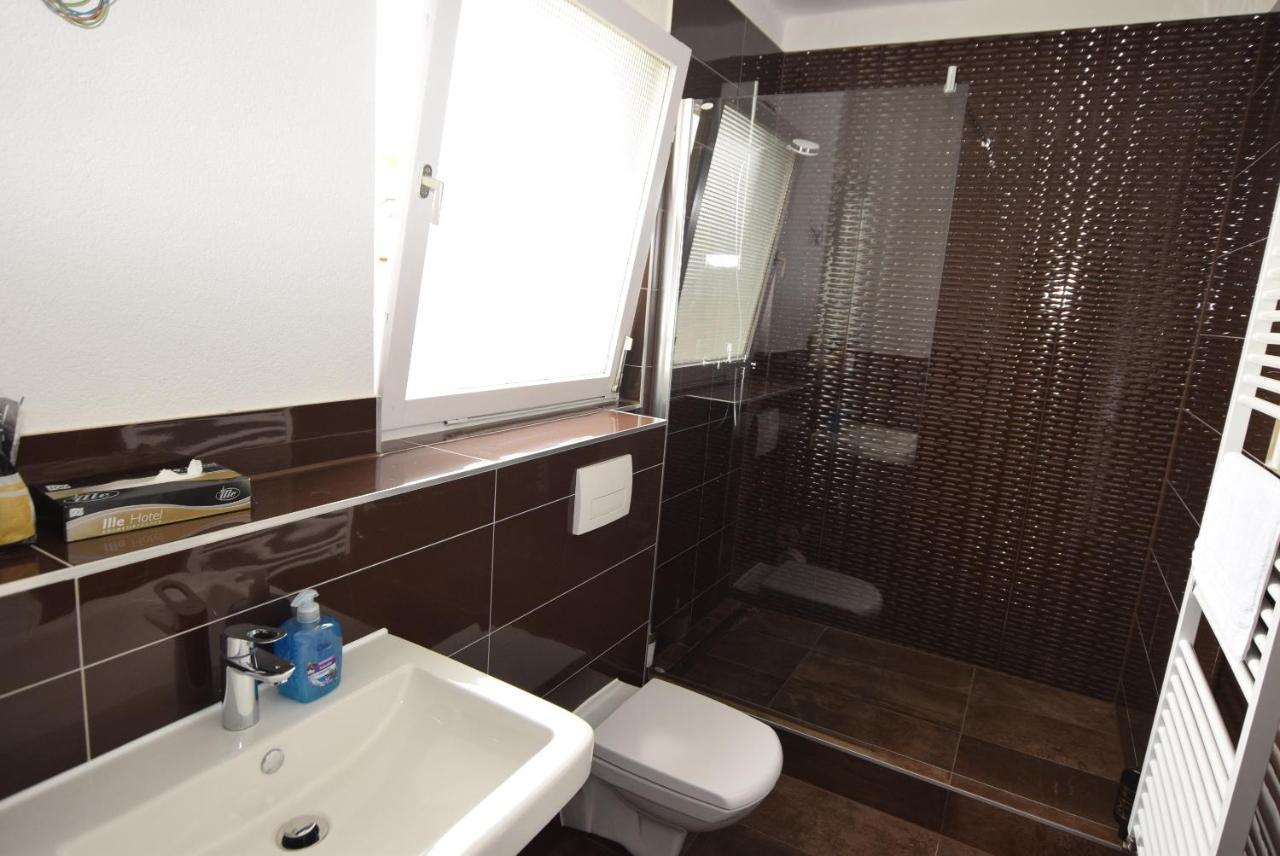 Nürtingen Zimmer Exterior foto