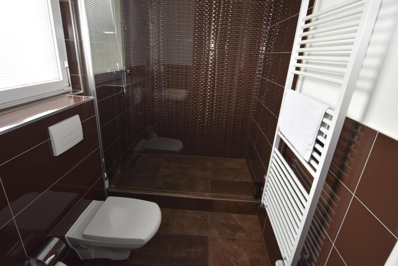 Nürtingen Zimmer Exterior foto