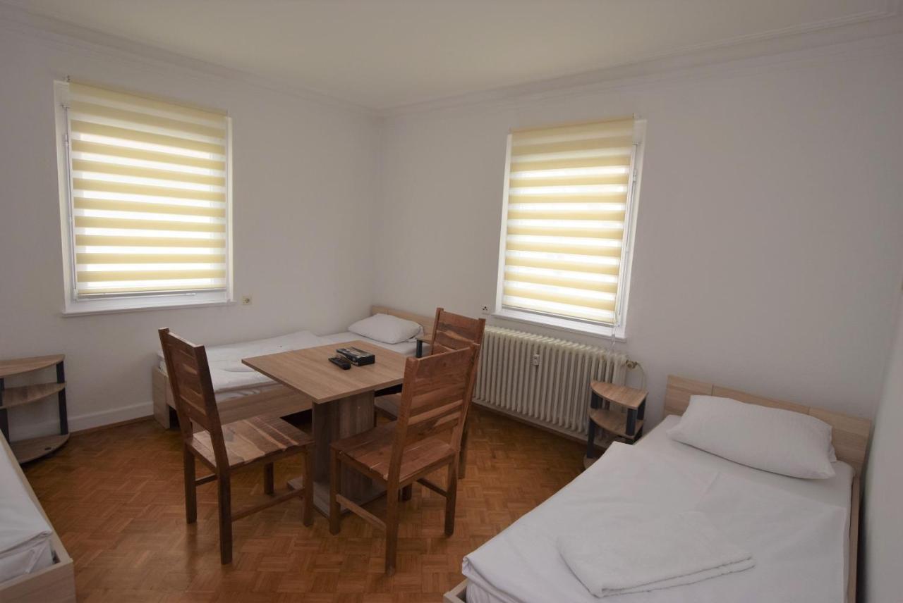 Nürtingen Zimmer Exterior foto