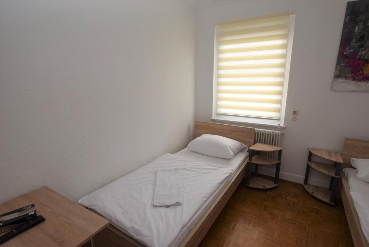Nürtingen Zimmer Exterior foto