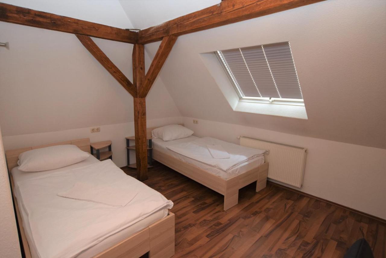 Nürtingen Zimmer Exterior foto