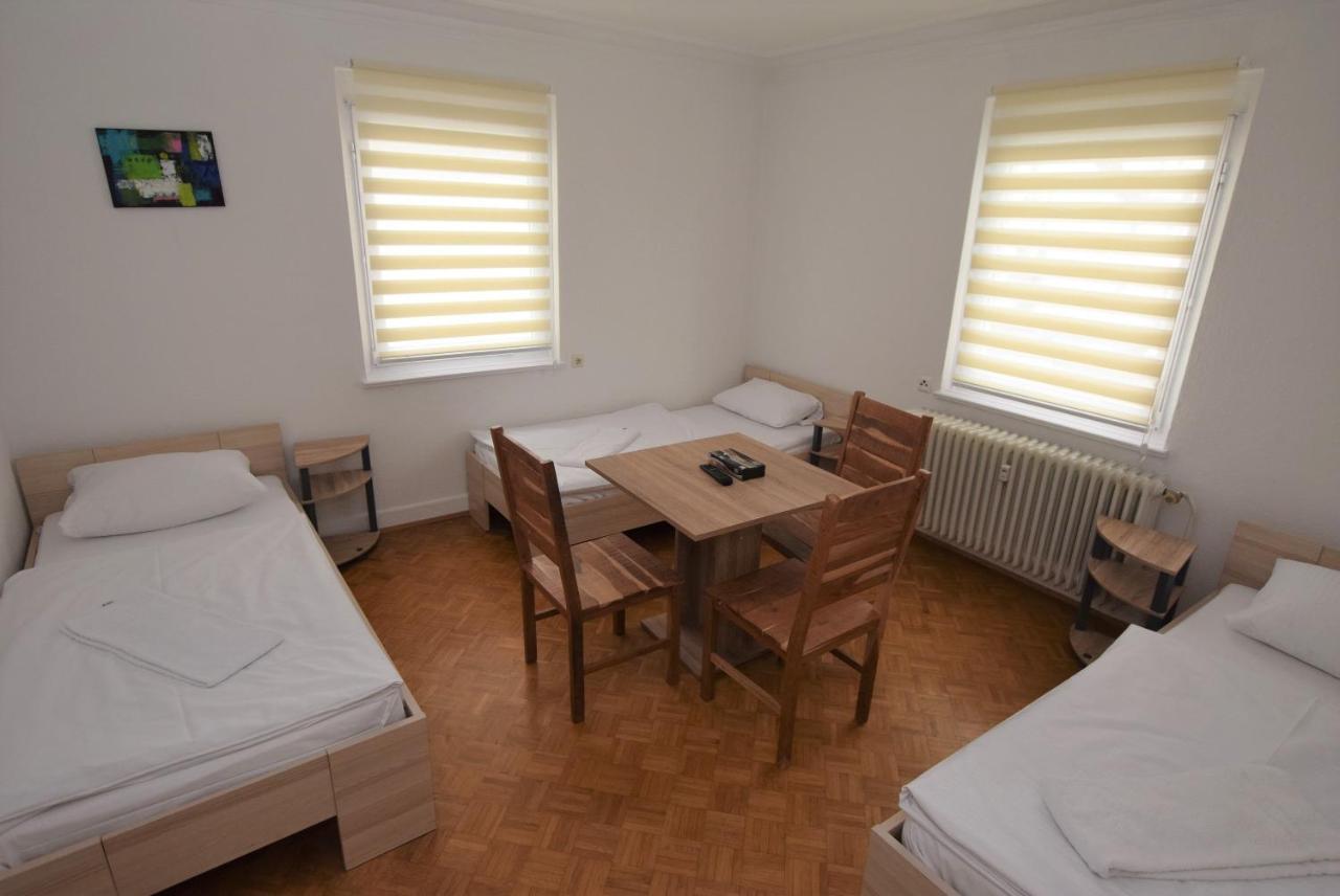 Nürtingen Zimmer Exterior foto